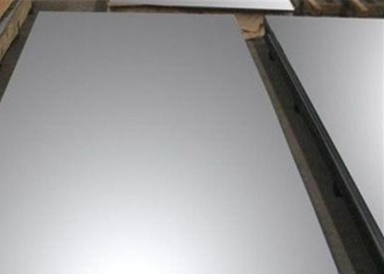 Placa de acero inoxidable SUS304 Placa laminada en caliente de acero inoxidable JIS de 2000 mm